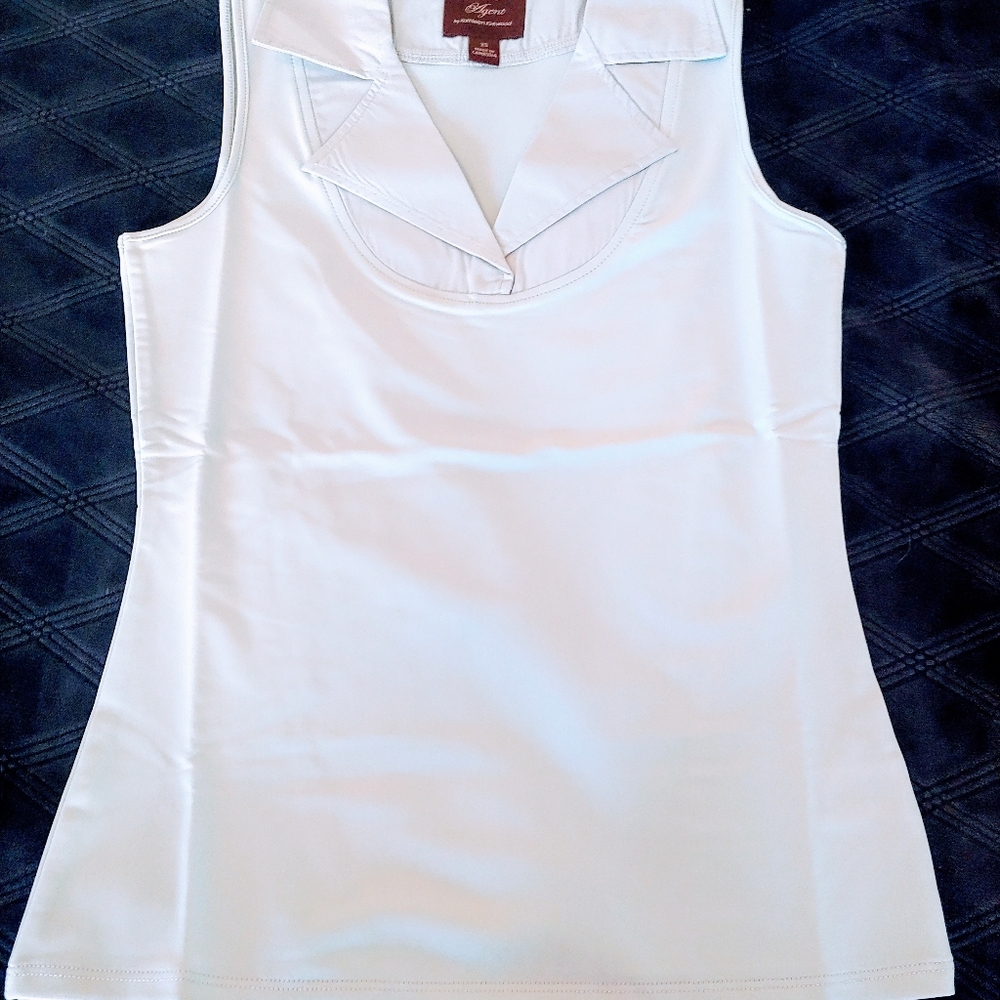 Under Cover Agent Womans Sleeveless Blouse Size XS